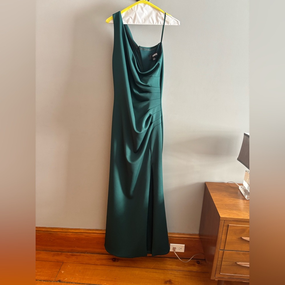 Elegant Green Evening Gown